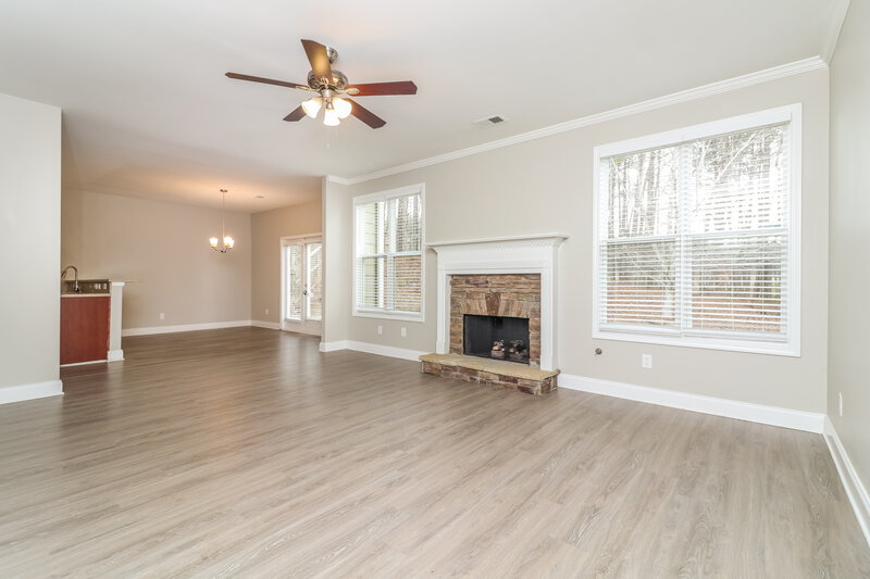 2,470/Mo, 4459 Hamby Pond Pl NW Acworth, GA 30102 Living Room View 2
