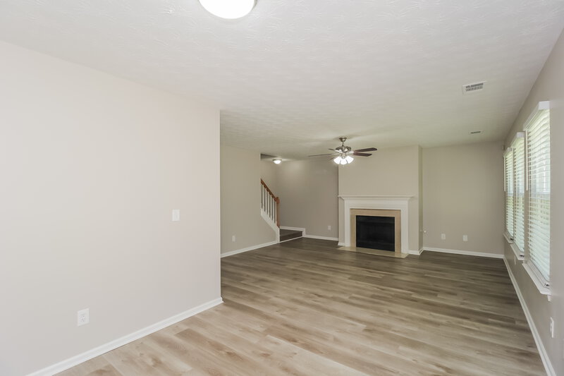 2,715/Mo, 164 Village Trce Woodstock, GA 30188 Living Room View