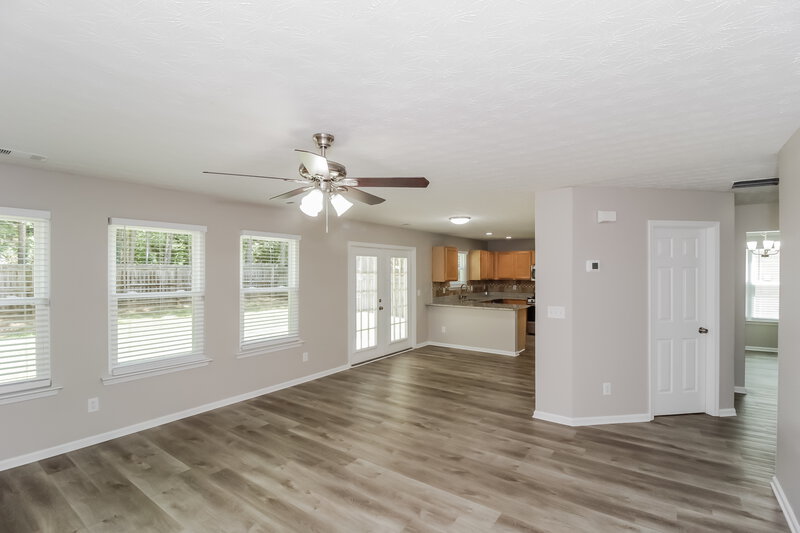 2,715/Mo, 164 Village Trce Woodstock, GA 30188 Living Room View 3