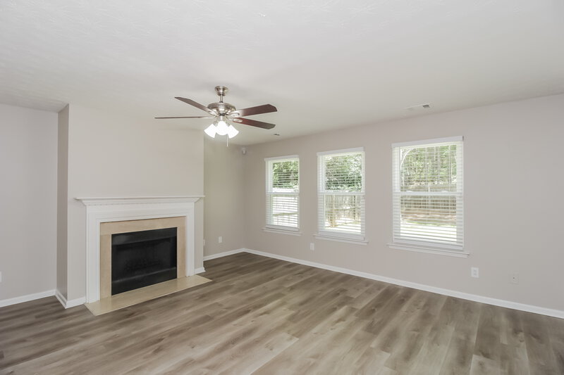 2,715/Mo, 164 Village Trce Woodstock, GA 30188 Living Room View 4