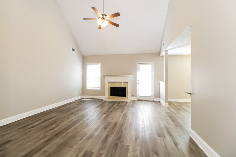 2,490/Mo, 2950 Northcliff Dr Suwanee, GA 30024 Living Room View 2