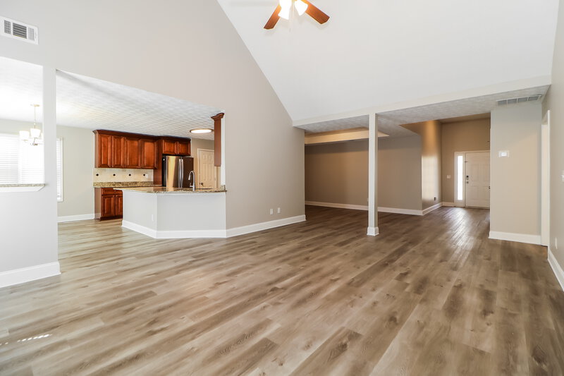 2,490/Mo, 2950 Northcliff Dr Suwanee, GA 30024 Living Room View 3