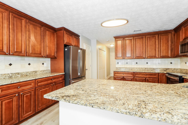 2,490/Mo, 2950 Northcliff Dr Suwanee, GA 30024 Kitchen View 3