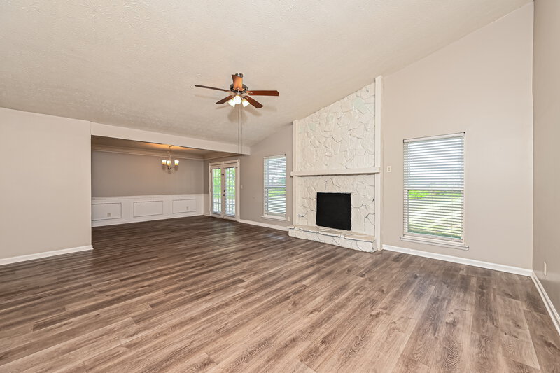2,255/Mo, 5475 Ballard Way Norcross, GA 30071 Living Room View