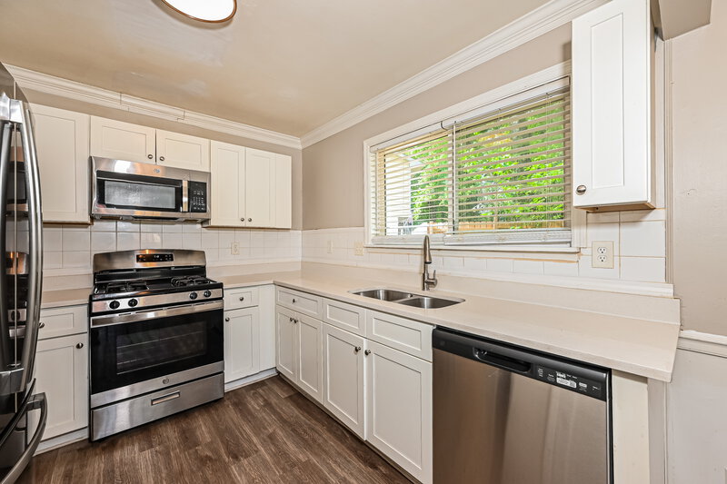 2,255/Mo, 5475 Ballard Way Norcross, GA 30071 Kitchen View