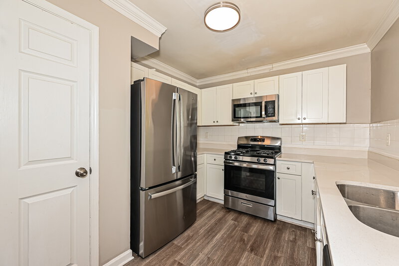 2,255/Mo, 5475 Ballard Way Norcross, GA 30071 Kitchen View 2