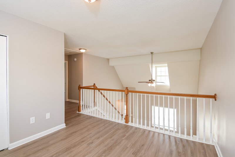 2,335/Mo, 2053 Summer View Pl SW Marietta, GA 30060 Loft View