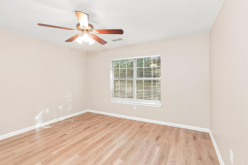 2,195/Mo, 2053 Summer View Pl SW Marietta, GA 30060 Primary Bedroom View