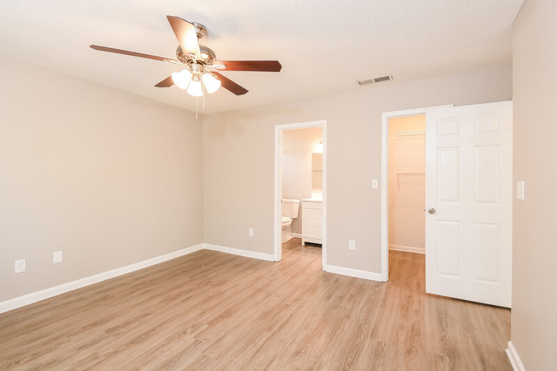 2,335/Mo, 2053 Summer View Pl SW Marietta, GA 30060 Main Bedroom View 2