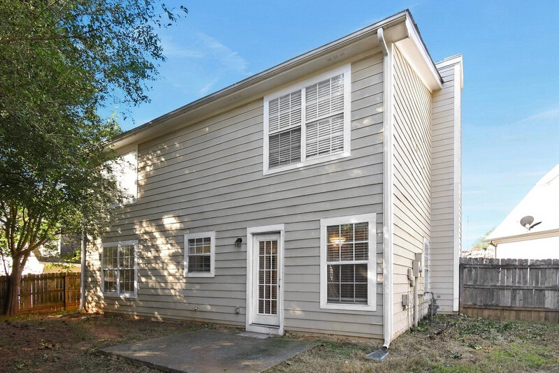 2,195/Mo, 2053 Summer View Pl SW Marietta, GA 30060 Rear View