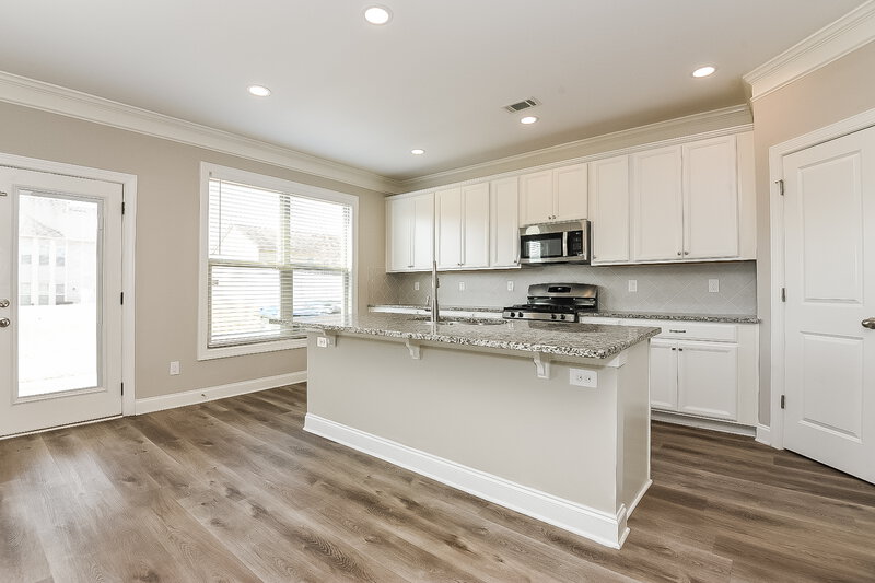 3,610/Mo, 4640 Settlers Grove Rd Cumming, GA 30028 Kitchen View