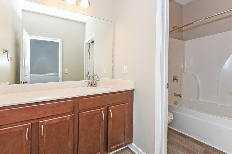 3,610/Mo, 4640 Settlers Grove Rd Cumming, GA 30028 Bathroom View 2