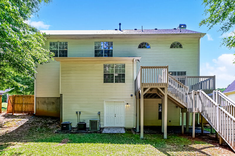 2,400/Mo, 1053 Privet Way McDonough, GA 30253 Rear View