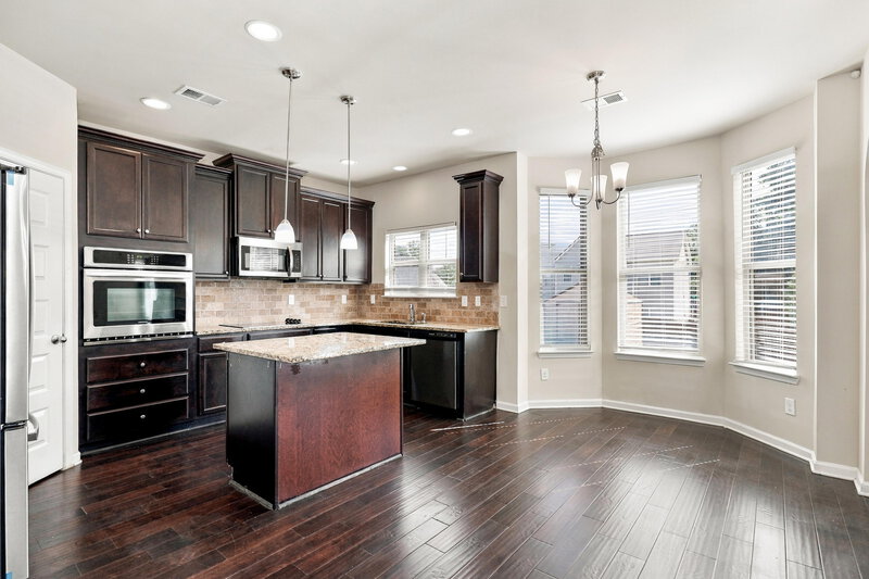 2,610/Mo, 617 Winners Cir Locust Grove, GA 30248 Kitchen View