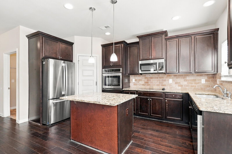 2,610/Mo, 617 Winners Cir Locust Grove, GA 30248 Kitchen View 2
