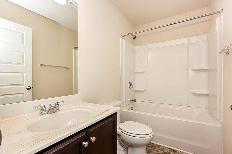 3,690/Mo, 617 Winners Cir # 0 Locust Grove, GA 30248 Bathroom View