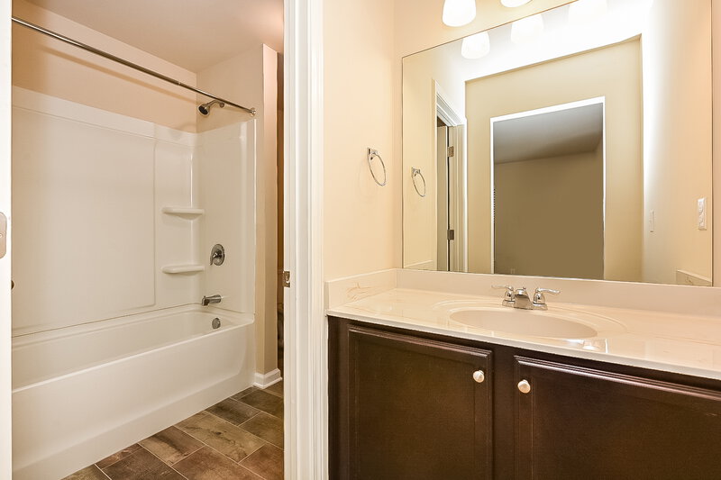 3,690/Mo, 617 Winners Cir # 0 Locust Grove, GA 30248 Bathroom View 2