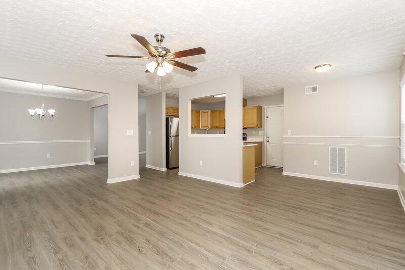 2,250/Mo, 2384 Stancrest Ln Lawrenceville, GA 30044 Living Room View 2