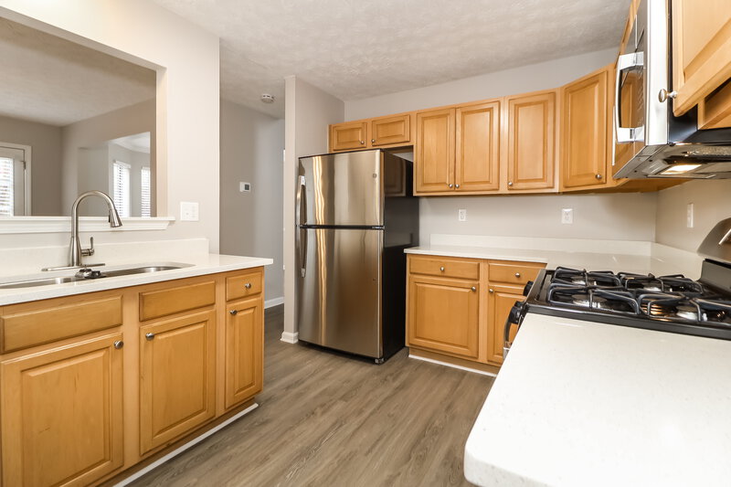 2,250/Mo, 2384 Stancrest Ln Lawrenceville, GA 30044 Kitchen View 2