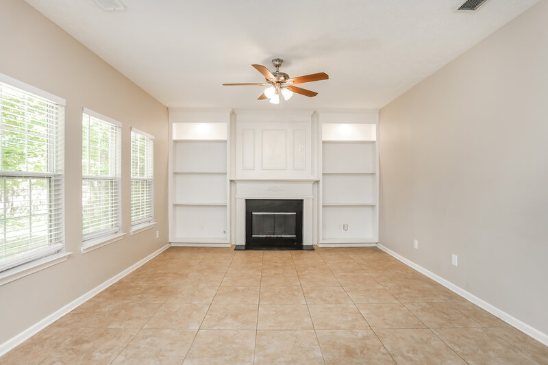 2,285/Mo, 511 Gables Ct McDonough, GA 30253 Family Room View