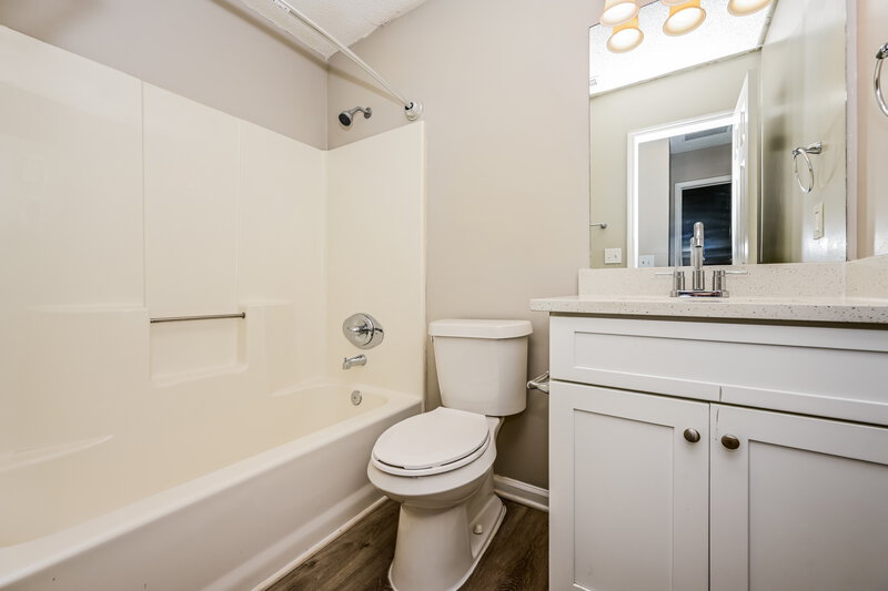1,850/Mo, 125 Vesta Ct McDonough, GA 30252 Bathroom View