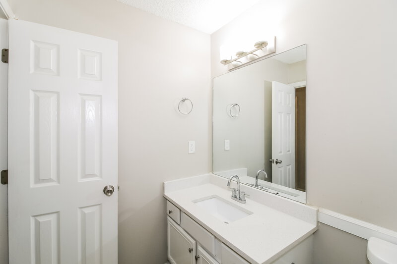 2,560/Mo, 1001 Crown Corners Dr McDonough, GA 30253 Bathroom View