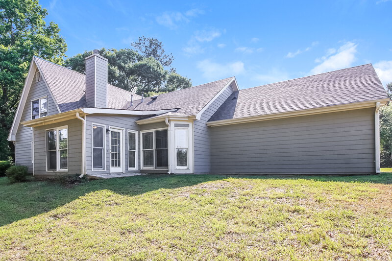 2,560/Mo, 1001 Crown Corners Dr McDonough, GA 30253 Rear View