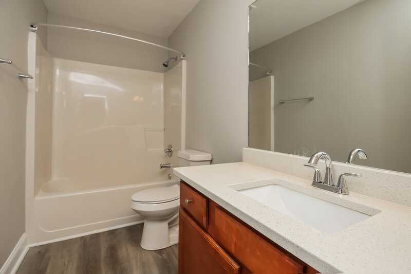 2,200/Mo, 137 Sweetspring Way Lawrenceville, GA 30045 Bathroom View