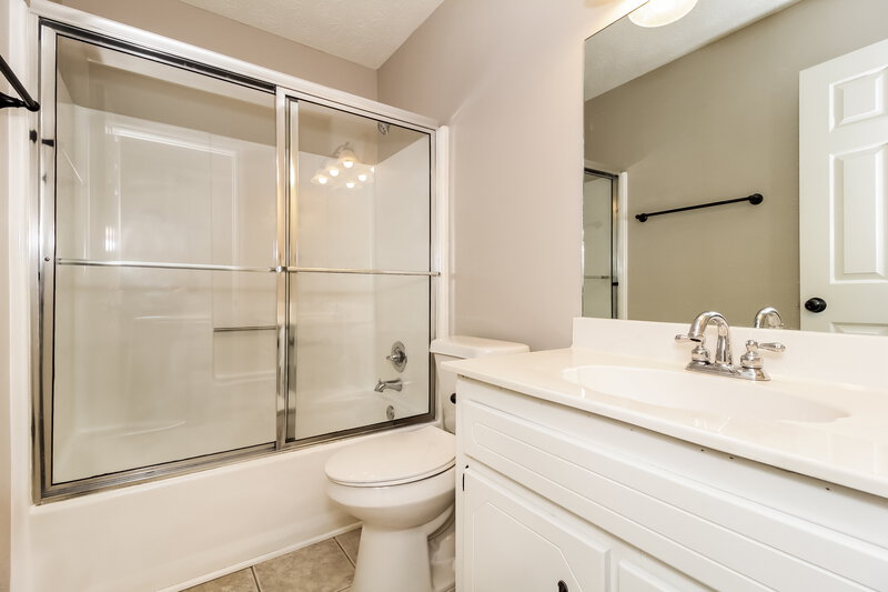 3,100/Mo, 6218 Emerald Springs Dr SE Acworth, GA 30102 Bathroom View