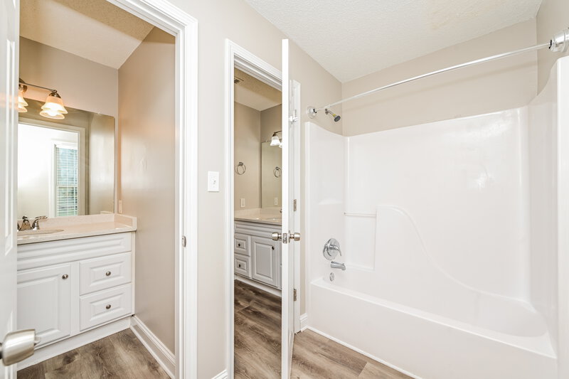 2,985/Mo, 414 Longridge Ct Ellenwood, GA 30294 Bathroom View