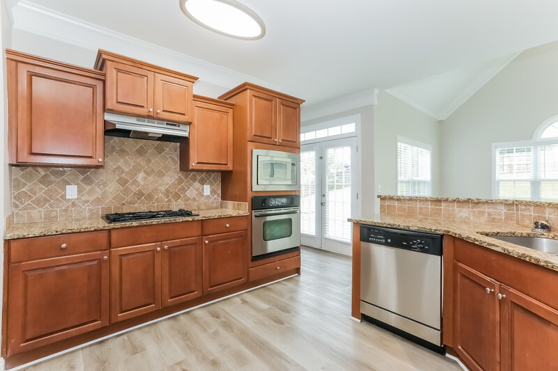 2,420/Mo, 7140 Crestview Dr SE Covington, GA 30014 Kitchen View