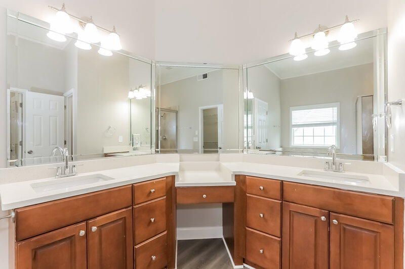 2,420/Mo, 7140 Crestview Dr SE Covington, GA 30014 Kitchen View 2