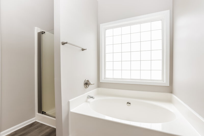 2,130/Mo, 2626 Neighborhood Walk Villa Rica, GA 30180 Main Bathroom View 2