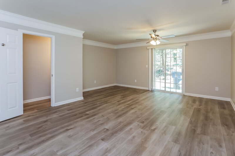 1,780/Mo, 1784 Devon Dr SW Atlanta, GA 30311 Living Room View 2