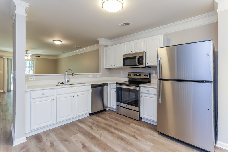 1,780/Mo, 1784 Devon Dr SW Atlanta, GA 30311 Kitchen View