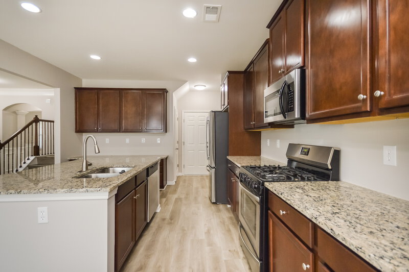 2,275/Mo, 190 Emerson Trl Covington, GA 30016 Kitchen View