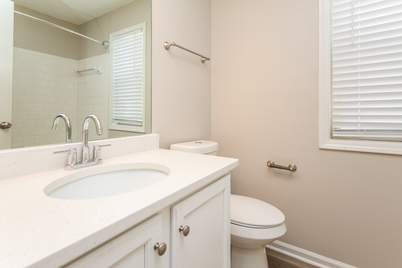 2,240/Mo, 1282 Bailing Dr Lawrenceville, GA 30043 Bathroom View