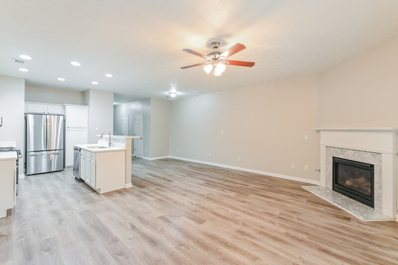 1,775/Mo, 770 Brookside Parc Ln Avondale Estates, GA 30002 Living Room View 3