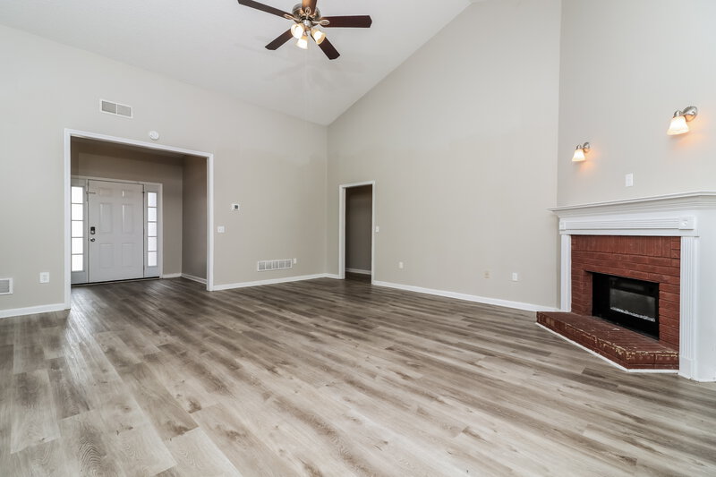 0/Mo, 203 Olde Lexington Pass Villa Rica, GA 30180 Living Room View 4