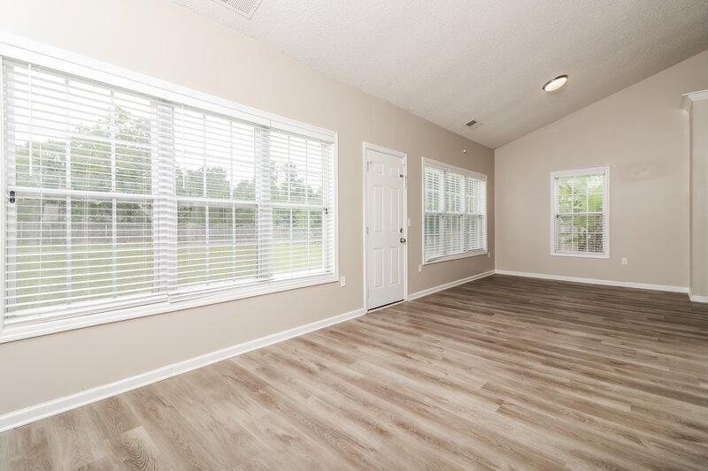 0/Mo, 203 Olde Lexington Pass Villa Rica, GA 30180 Family Room View