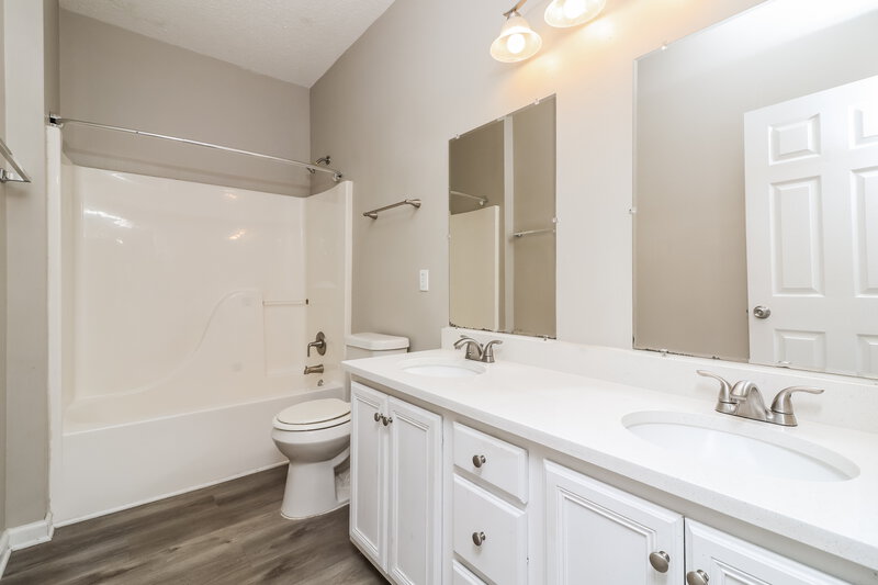 0/Mo, 203 Olde Lexington Pass Villa Rica, GA 30180 Bathroom View