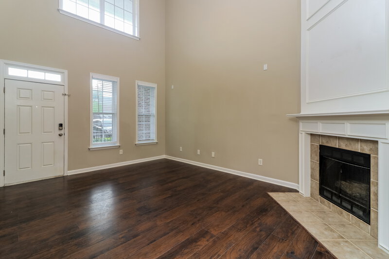 2,130/Mo, 361 Grayson Way Alpharetta, GA 30004 Living Room View 4