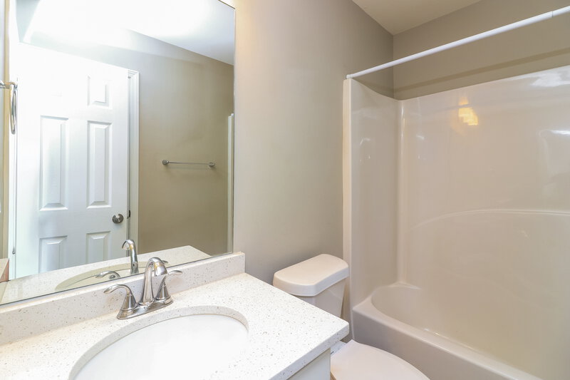 2,130/Mo, 361 Grayson Way Alpharetta, GA 30004 Bathroom View