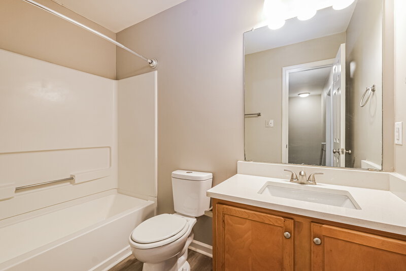 1,860/Mo, 5480 Sierra Trl College Park, GA 30349 Bathroom View
