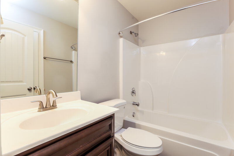 2,790/Mo, 402 Silver Oak Dr Dallas, GA 30132 Bathroom View