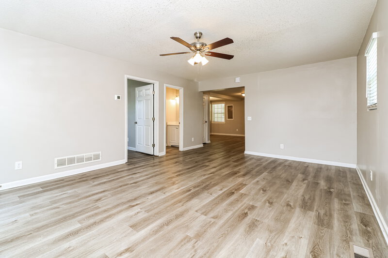 1,710/Mo, 1146 Little Vine Church Rd Villa Rica, GA 30180 Living Room View 3
