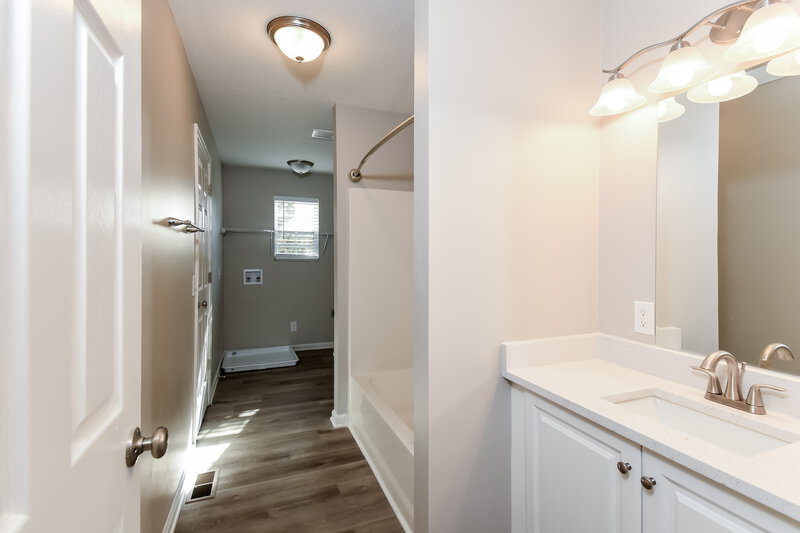 1,685/Mo, 1146 Little Vine Church Rd Villa Rica, GA 30180 Bathroom View