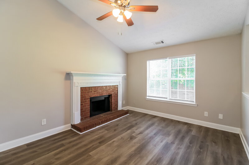 1,705/Mo, 505 Brewer Dr Locust Grove, GA 30248 Living Room View