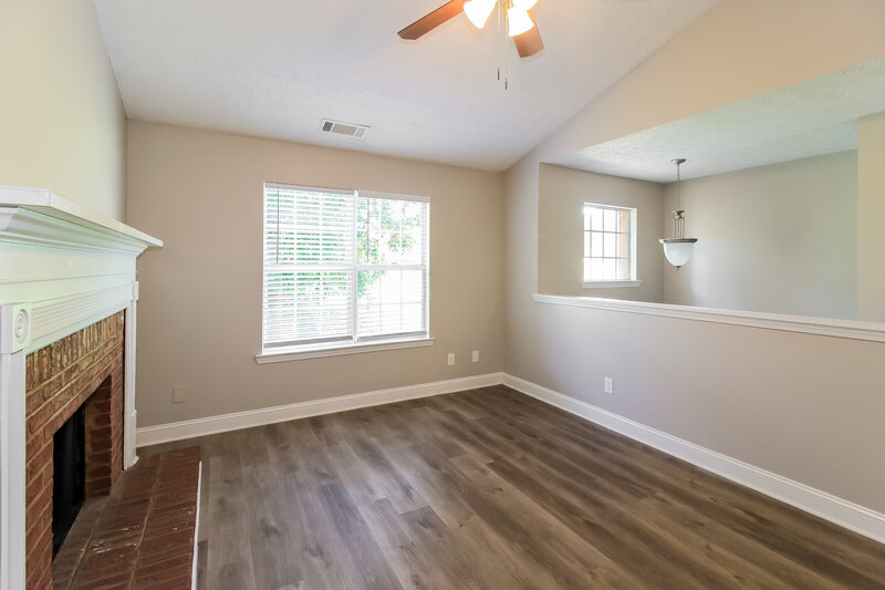 1,705/Mo, 505 Brewer Dr Locust Grove, GA 30248 Living Room View 2