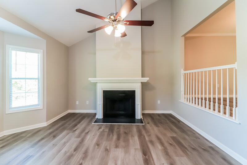 2,550/Mo, 15 Pine Oak Cir Temple, GA 30179 Living Room View